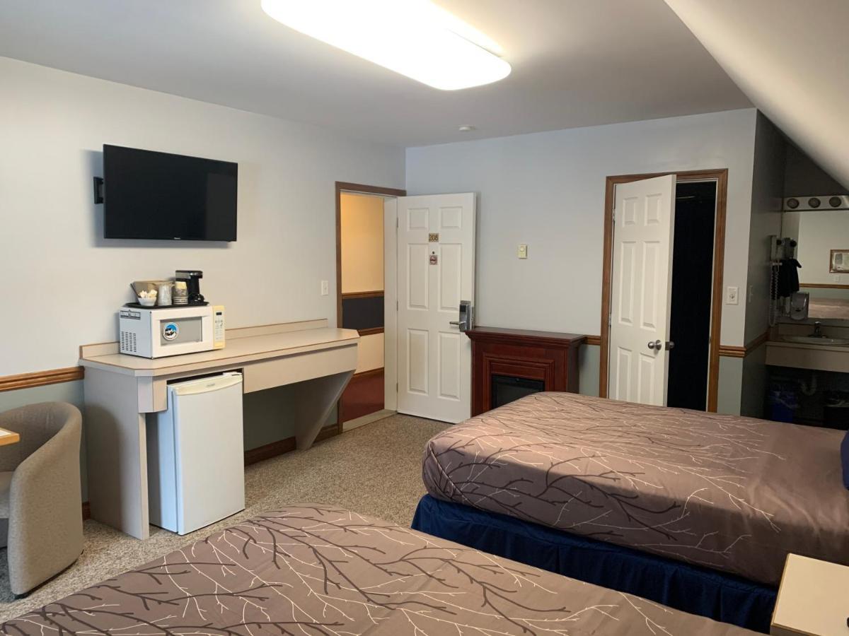 Peaks Lodge Revelstoke Dış mekan fotoğraf