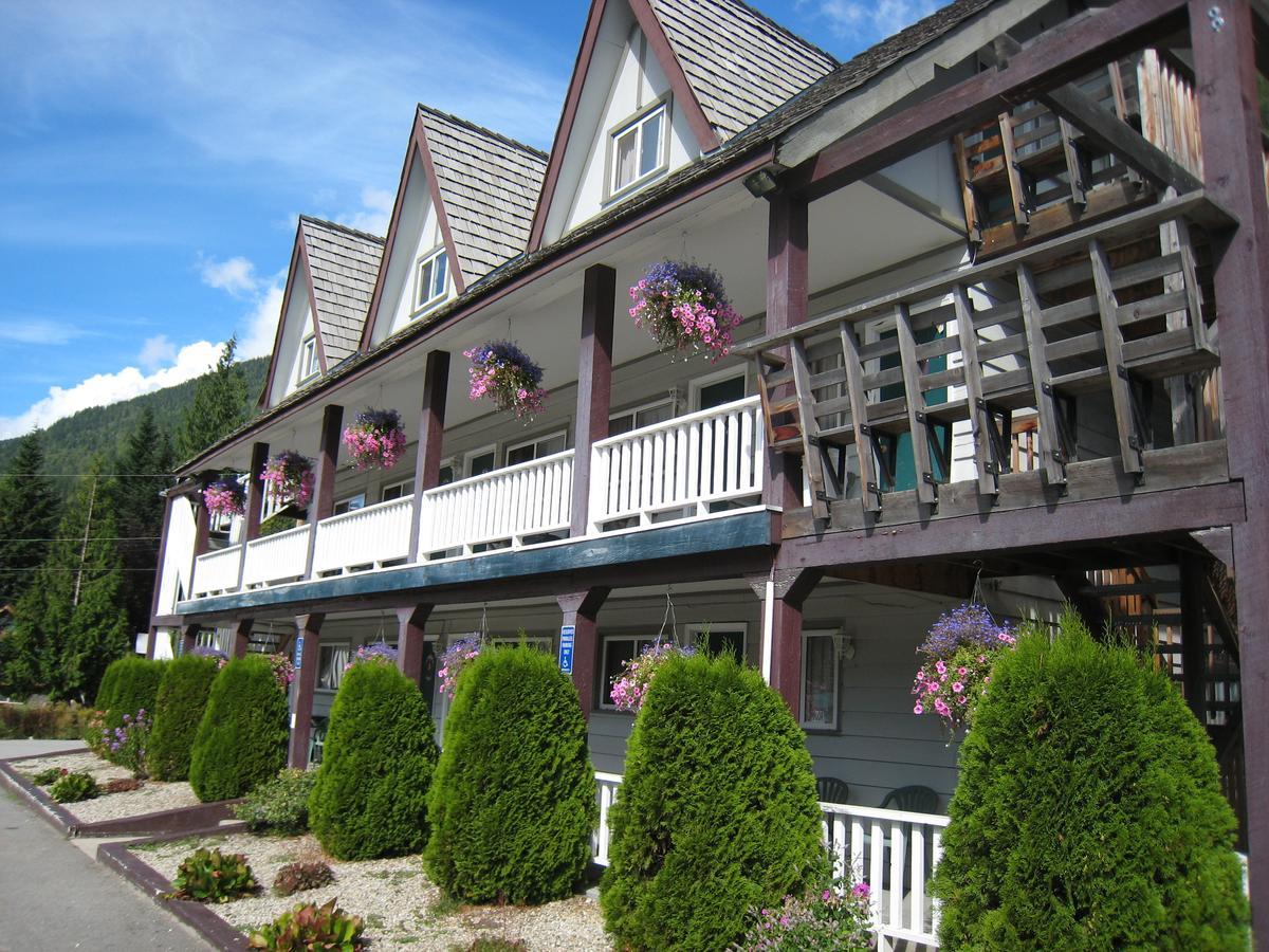 Peaks Lodge Revelstoke Dış mekan fotoğraf