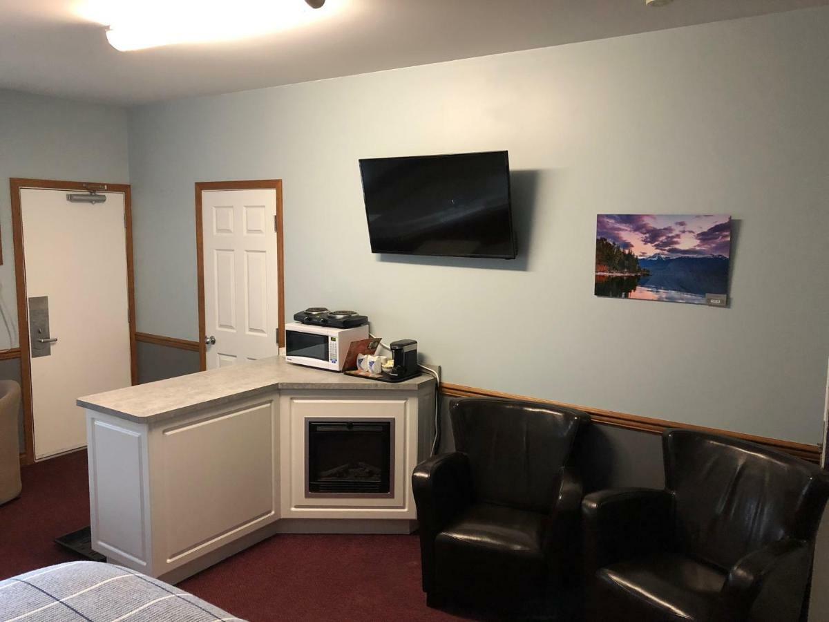 Peaks Lodge Revelstoke Dış mekan fotoğraf